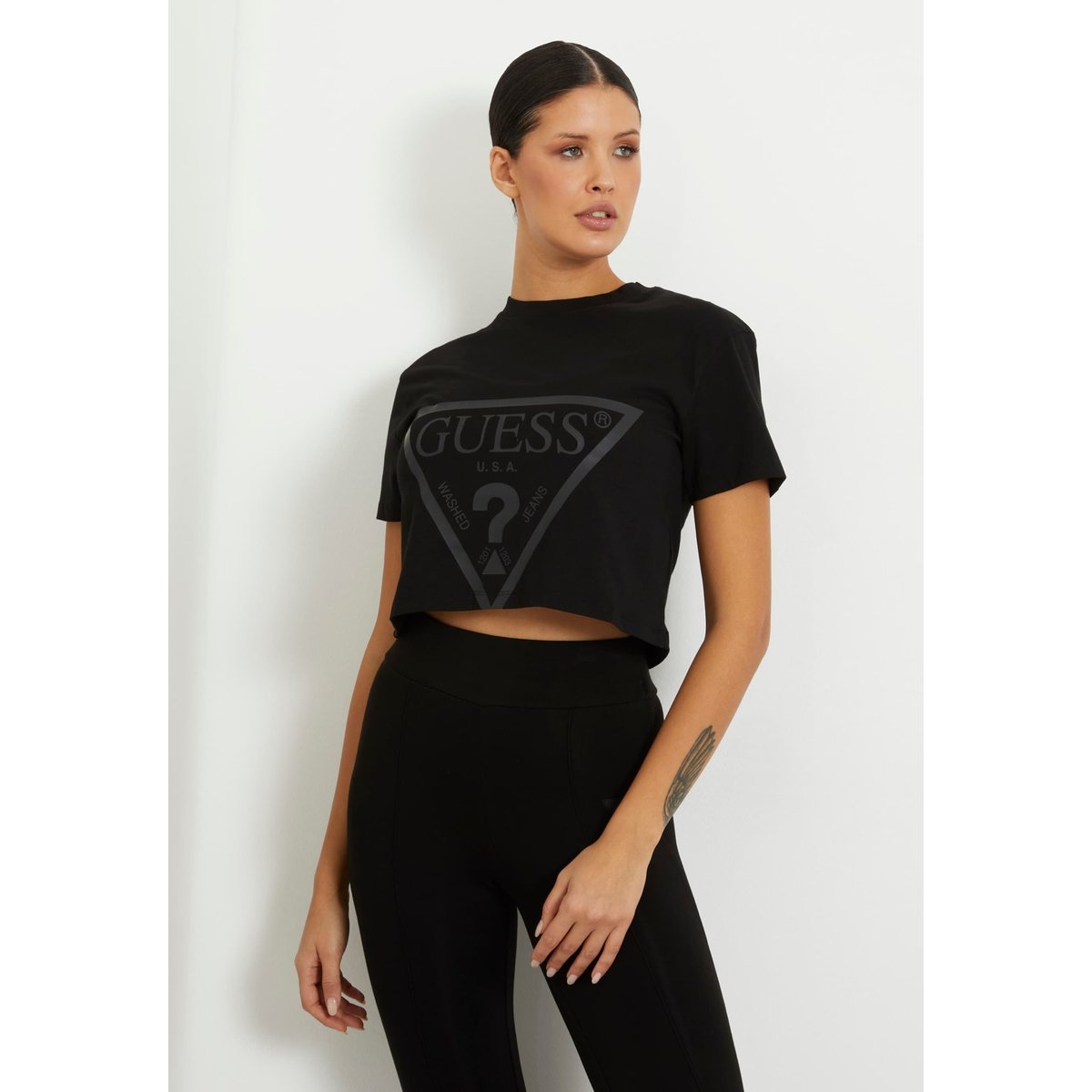 T-Shirt Logo Frontal noir, GUESS