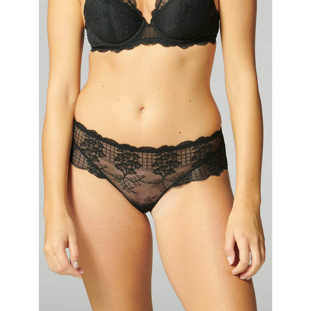 Shorty, RÊVE noir, SIMONE PERELE