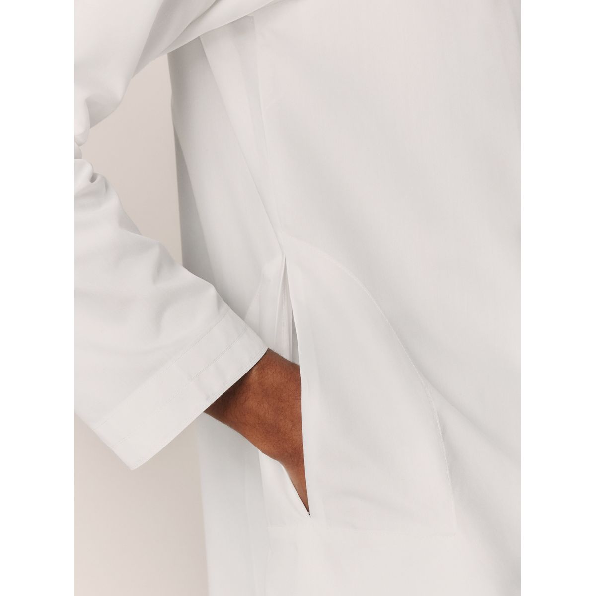 Thobe blanc, NEXT