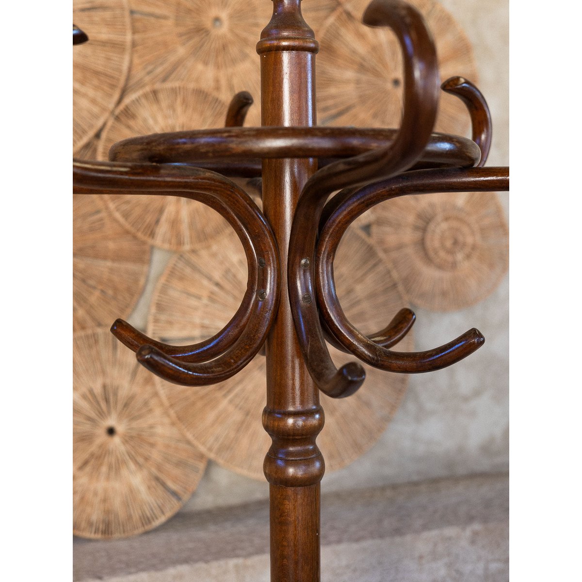 Porte-manteau perroquet Max N°461 - Bon état bois foncé, DEBONGOUT