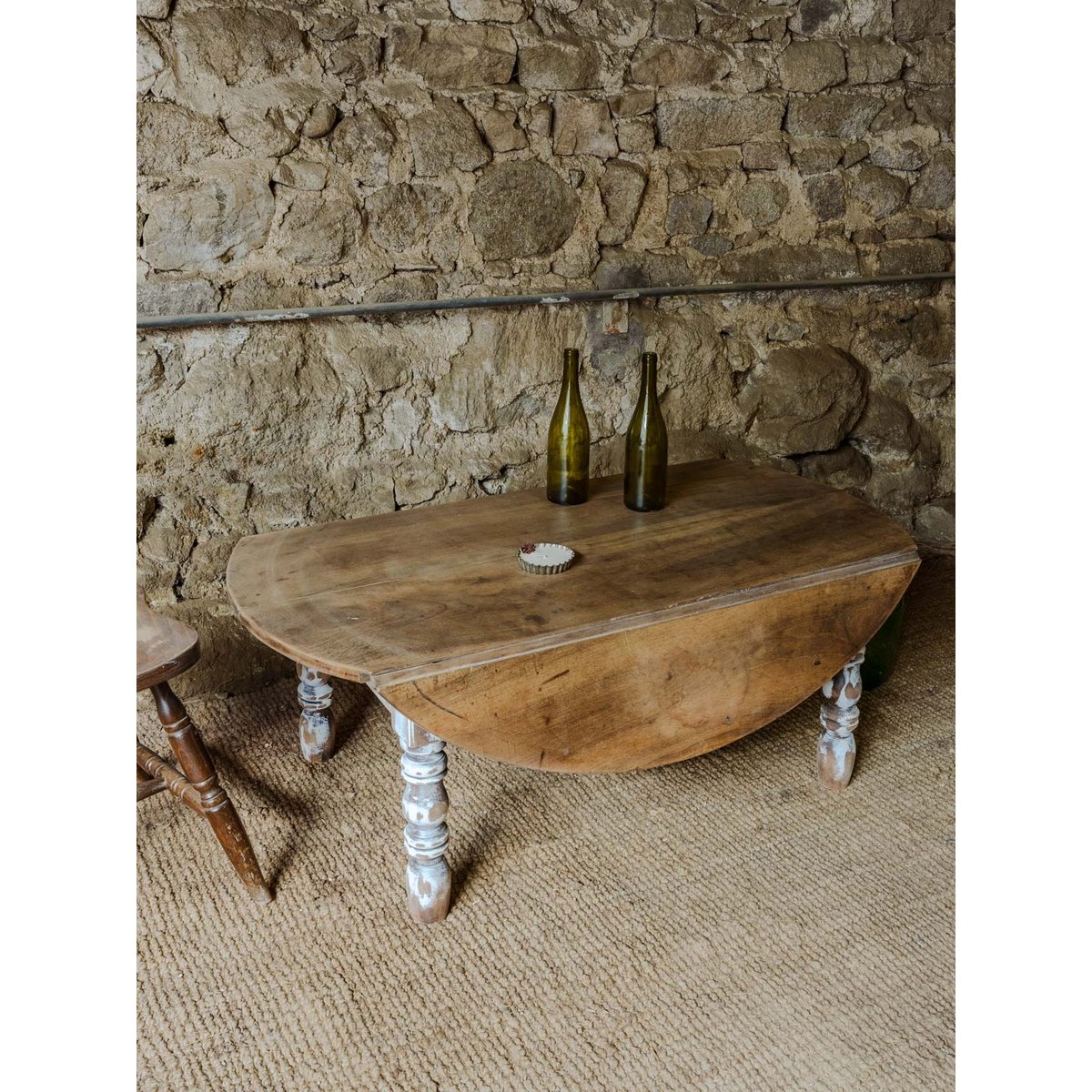 Table basse ovale en bois Léonie N°947 - Bon état bois foncé, DEBONGOUT