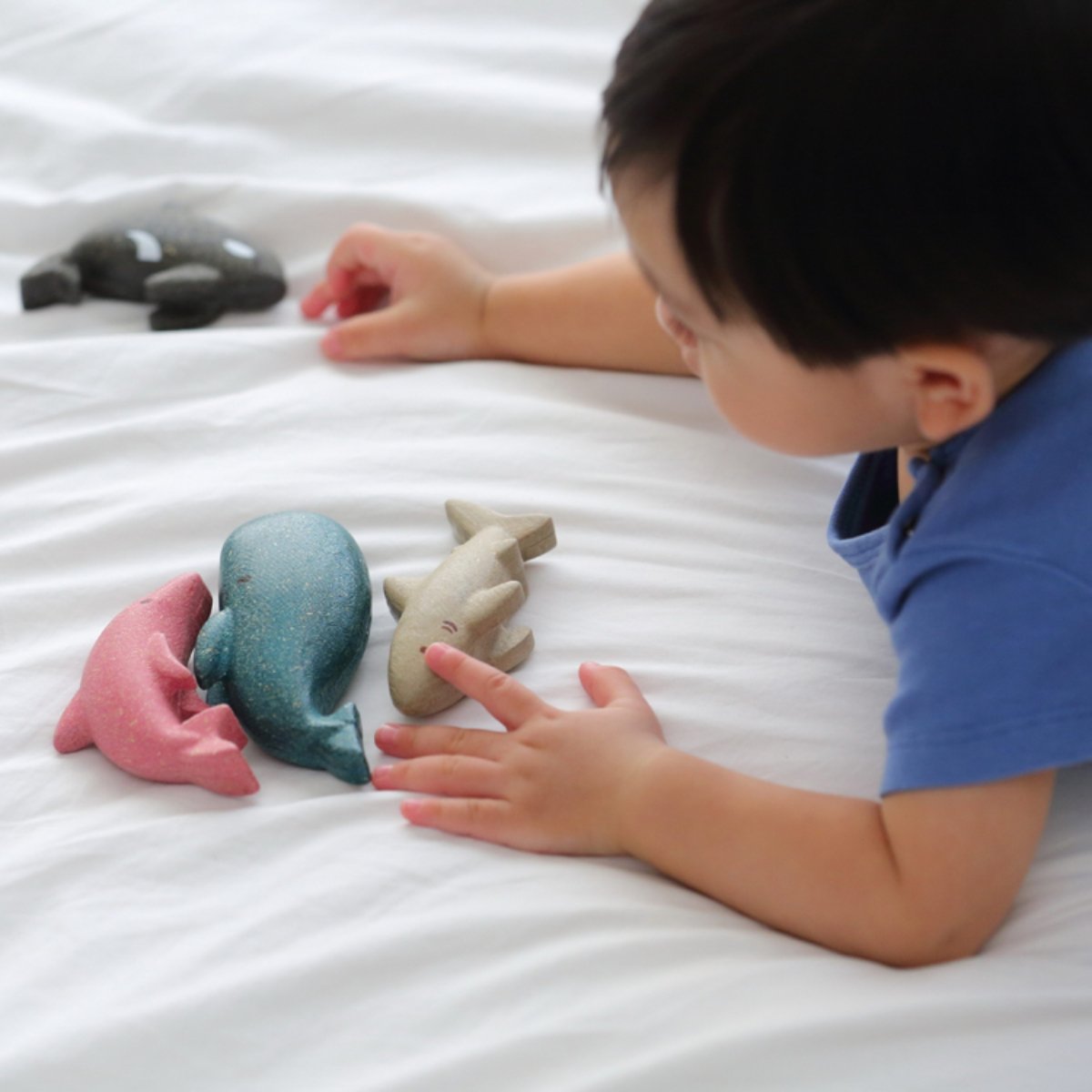 Lot de 4 figurines animaux de la mer bleu, rose, gris, PLAN TOYS