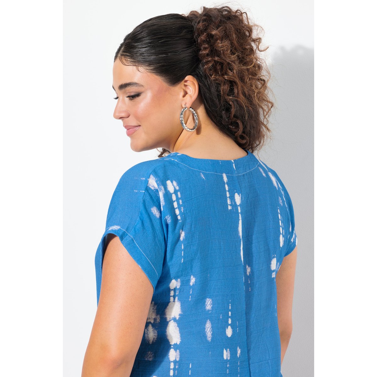 Caftan en lin mélangé. Motif batik. Col V bleu pétrole, ULLA POPKEN