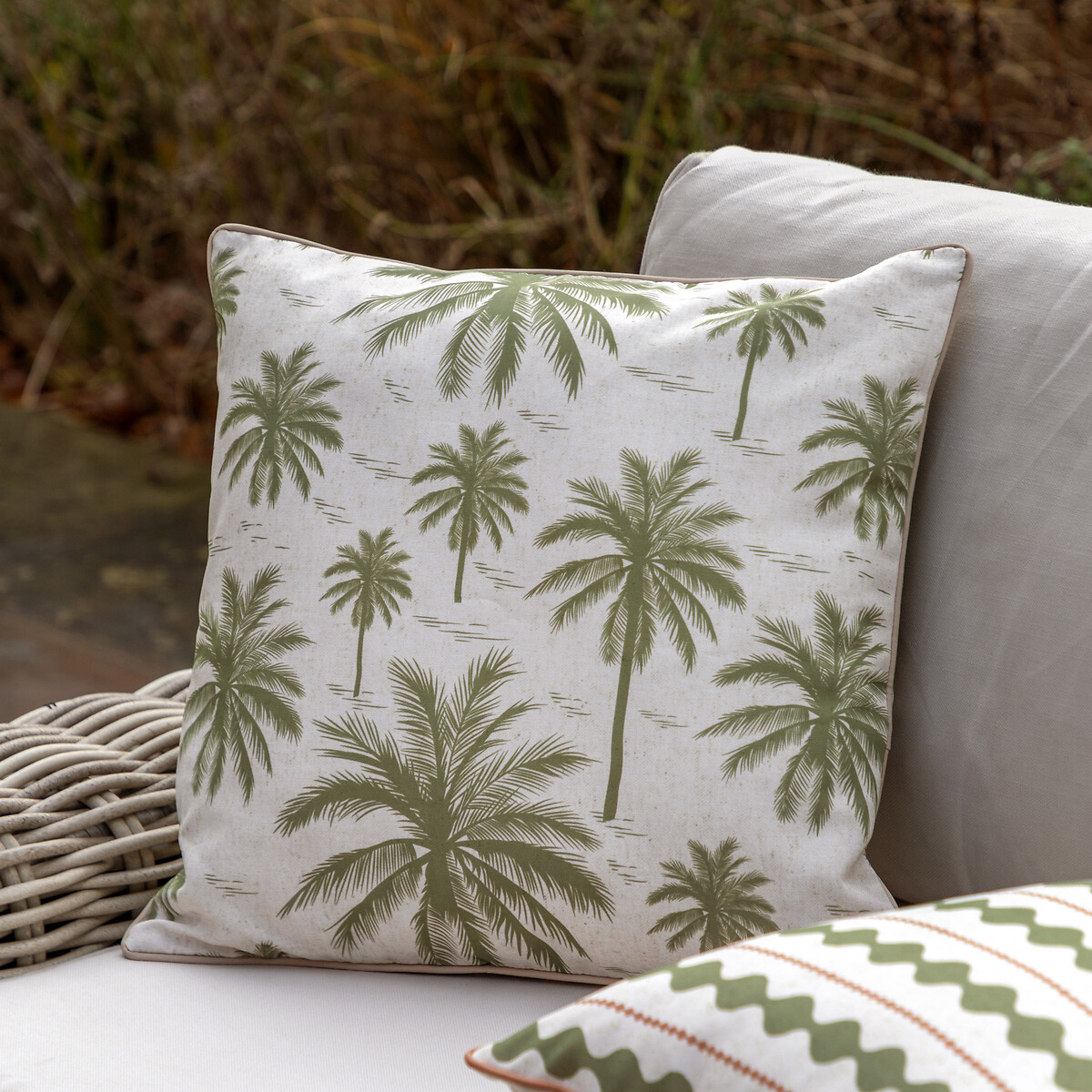 Solstice Cushion green, ÉDITÉ