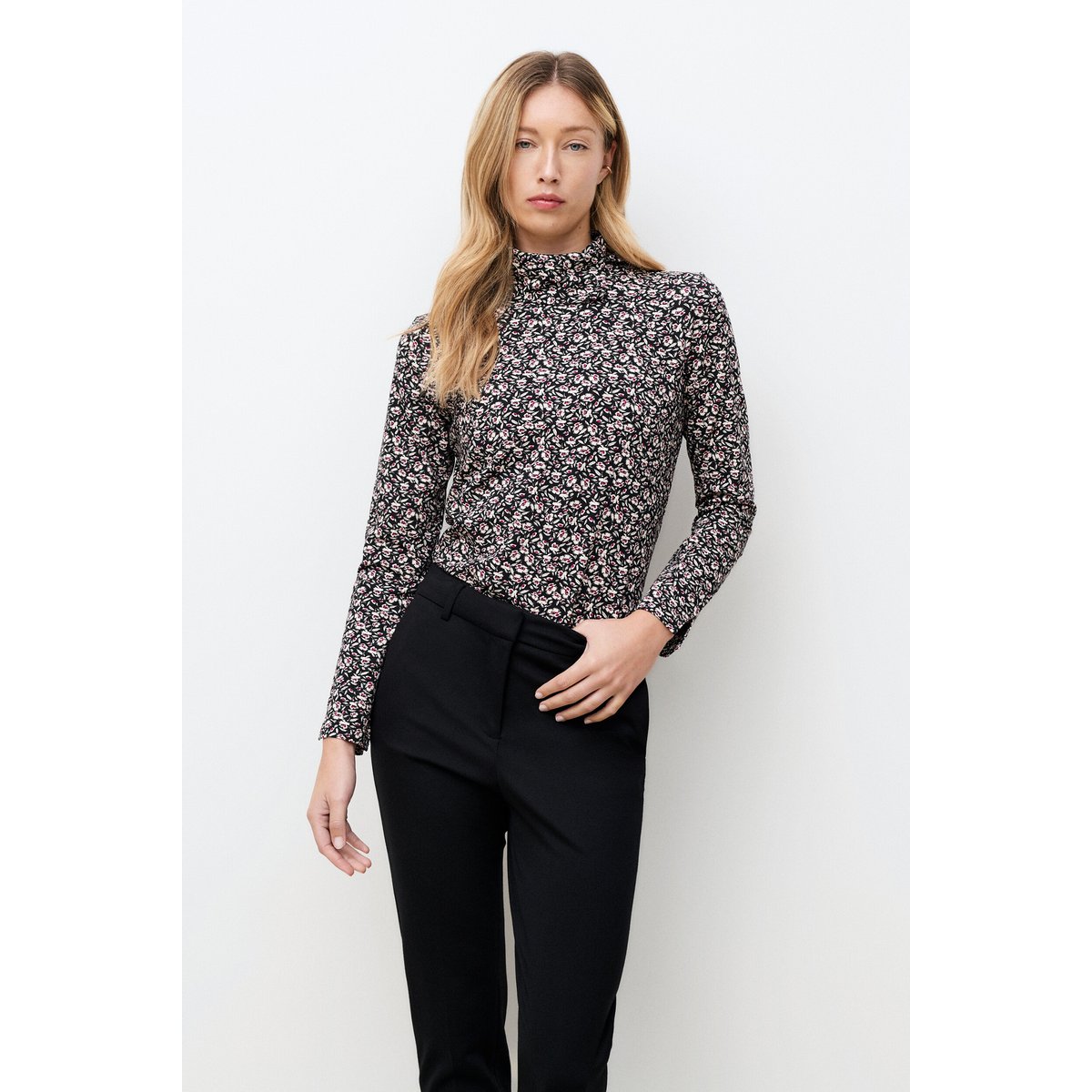 T-shirt Tanoushka4 noir, CAROLL
