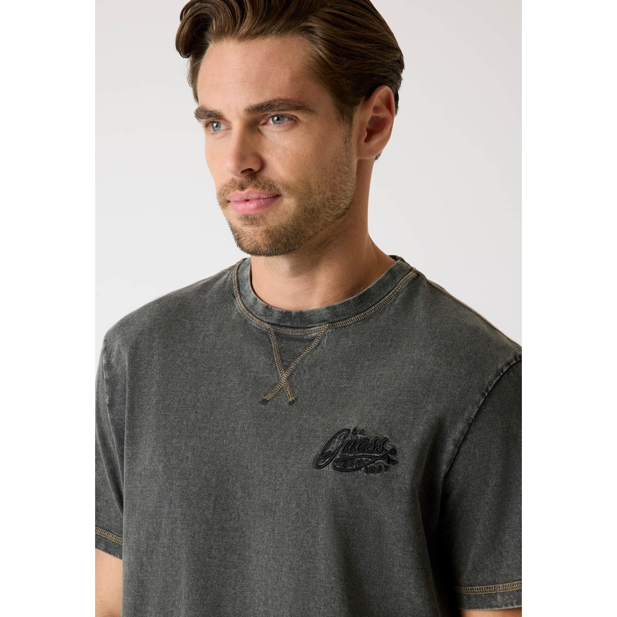 T-Shirt Logo Brodé gris, GUESS
