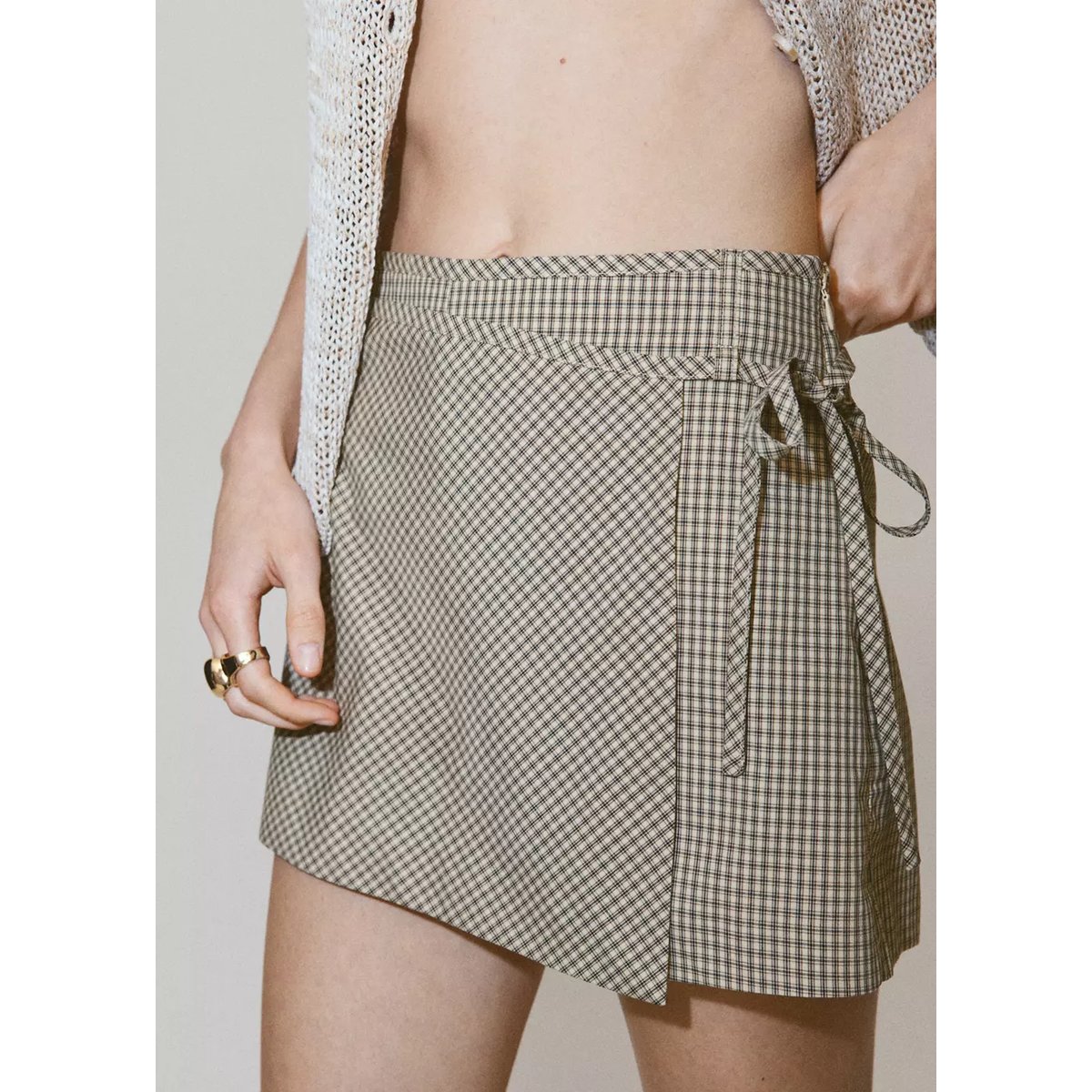 Jupe-short nœud à carreaux écru, MANGO