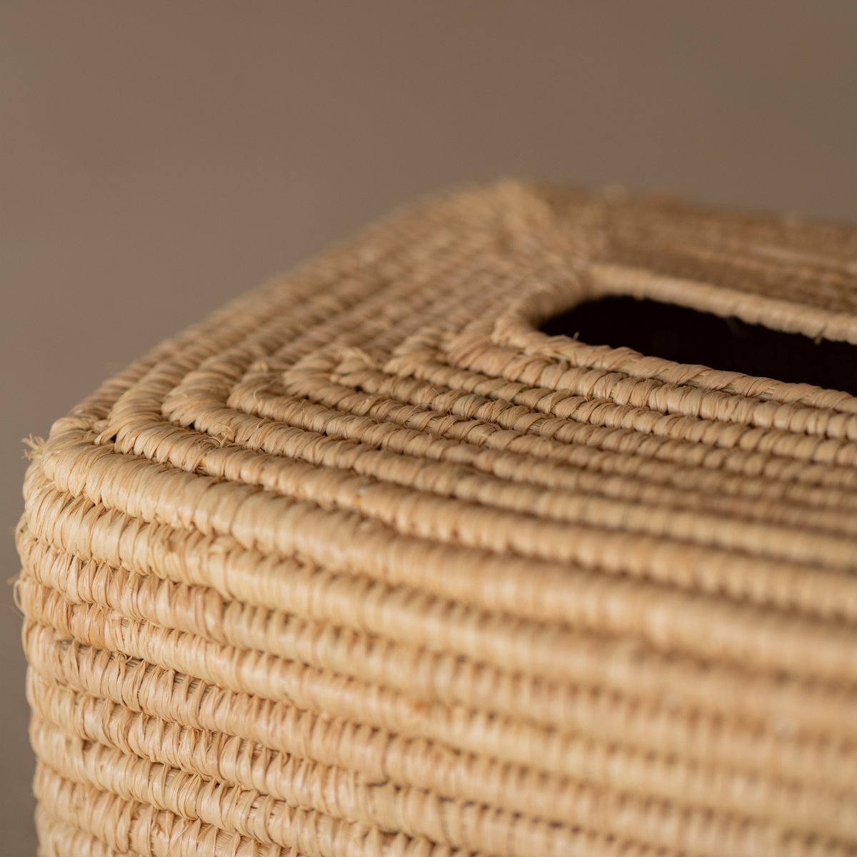 Boîte à mouchoirs en feuille de palmier naturel -  LOJI naturel, HOME MAISON