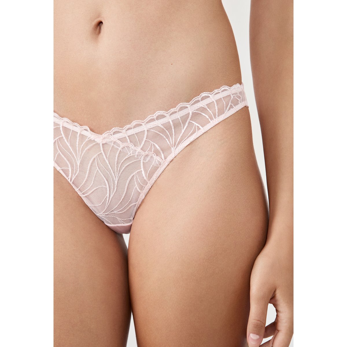 Tanga en broderie florale ENVOLEE rose poudre, ETAM