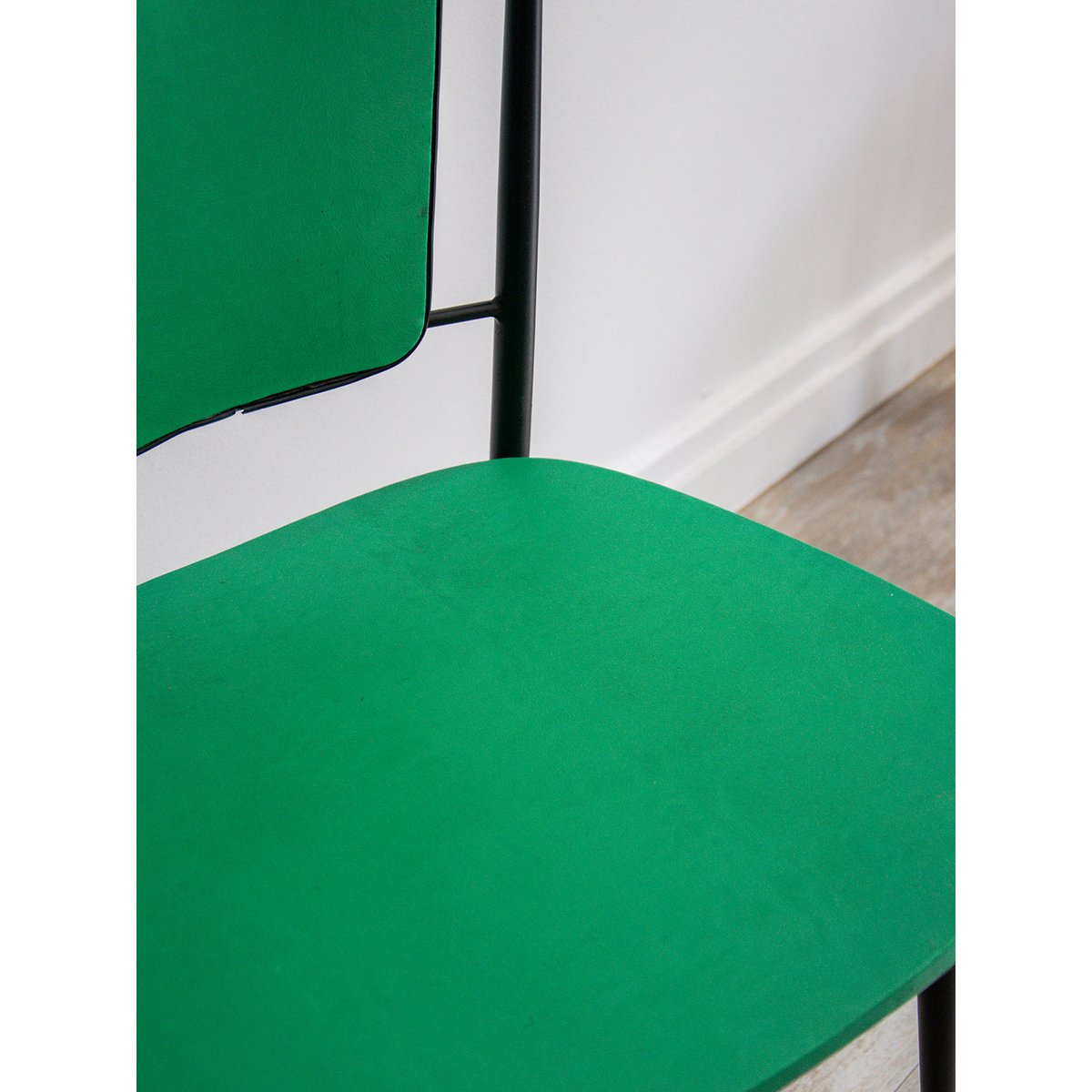 Lot de chaises vertes Diana N°284 - Bon état vert, DEBONGOUT