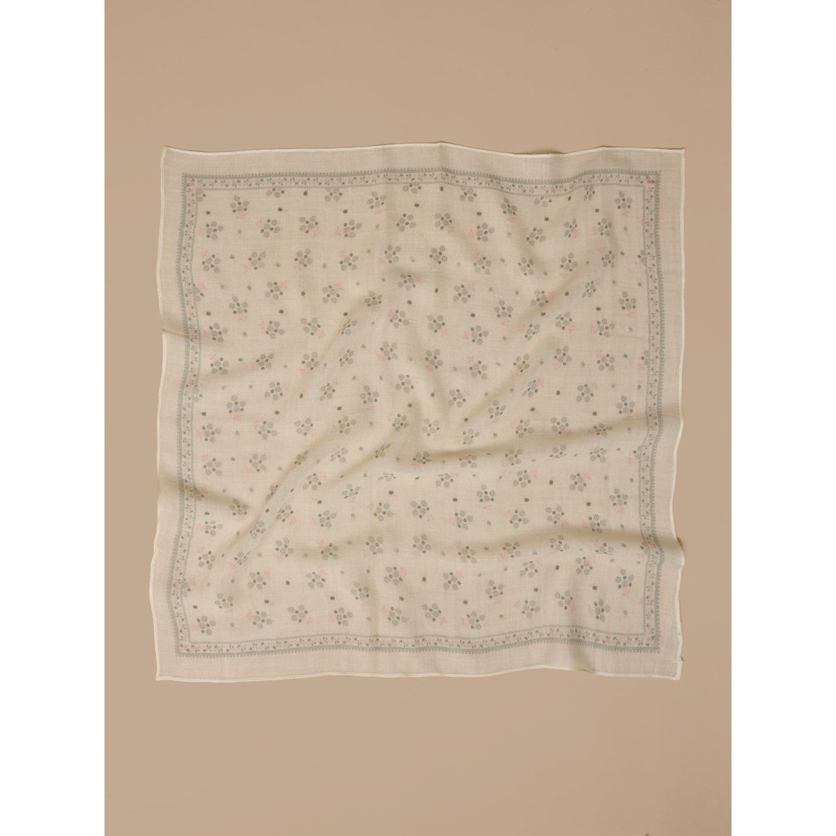 Foulard imprimé en laine ecru, CYRILLUS