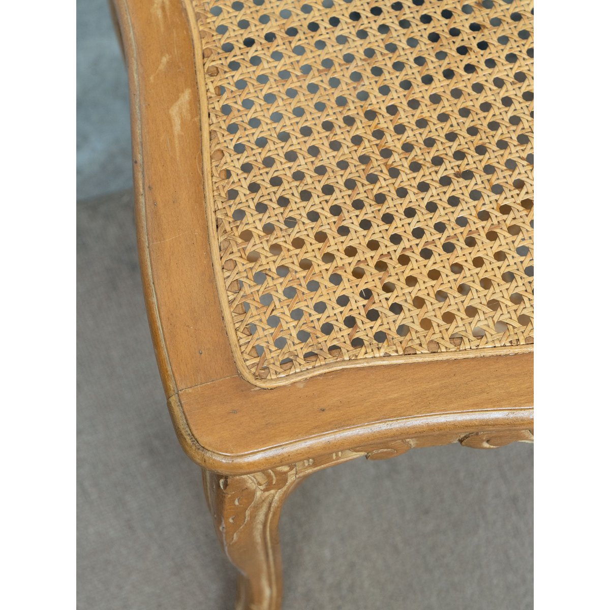 Lot de 4 chaises en bois et cannage Claude N°1420 - Bon état bois clair, DEBONGOUT