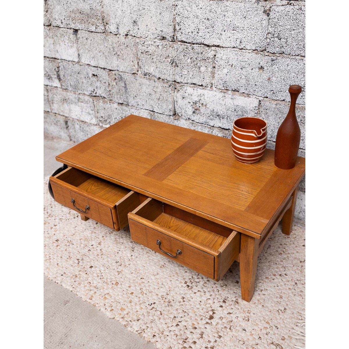 Table basse style campagne Léonie N°1113 - Bon état beige, DEBONGOUT