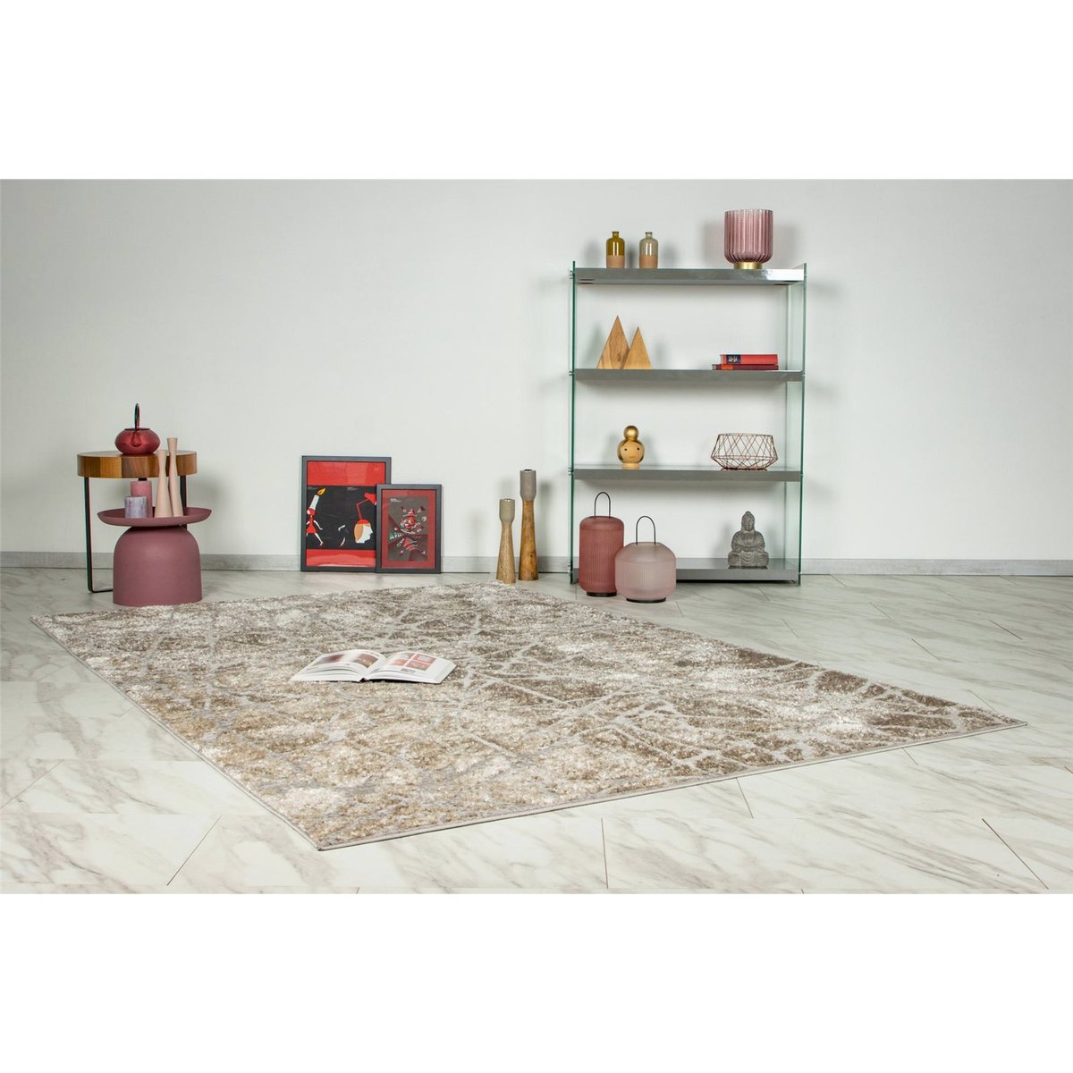 Tapis rectangulaire style scandinave à motifs beige sable et argent clair, ARTE ESPINA