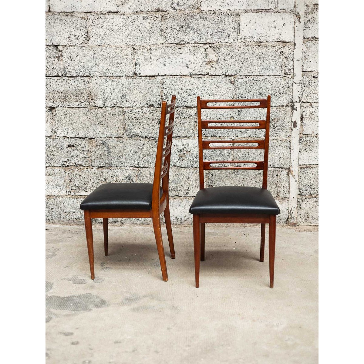 Lot de 4 chaises scandinaves Alma N°1723 - Bon état bois foncé, DEBONGOUT