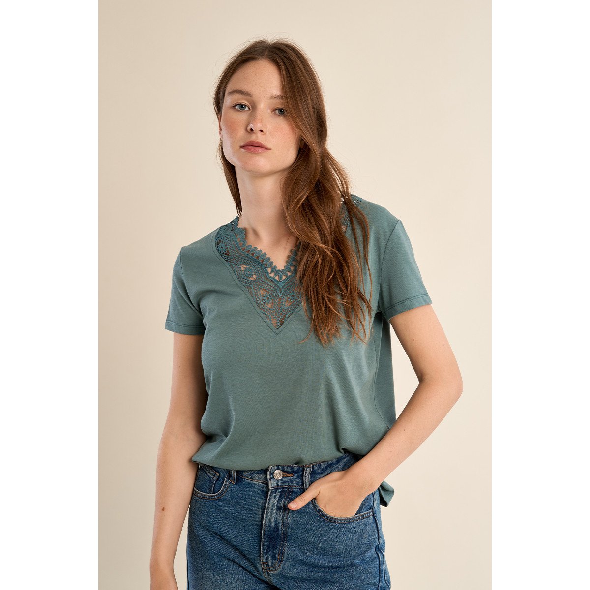 T-shirt droit avec col brodé sage green, MOLLY BRACKEN