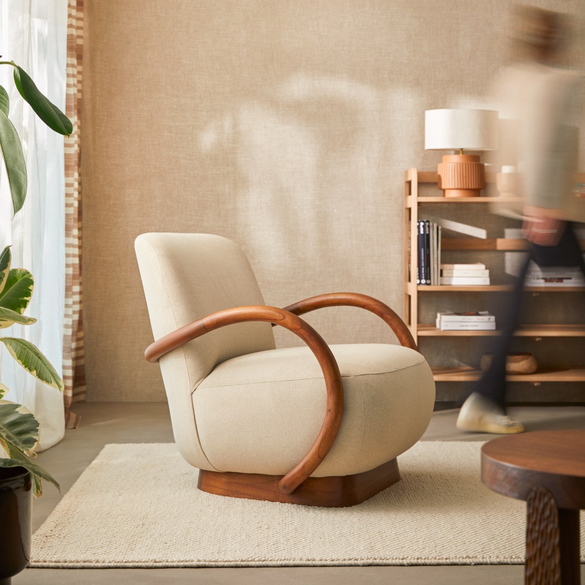 Fauteuil en Tissu massif, TERESA beige, TIKAMOON