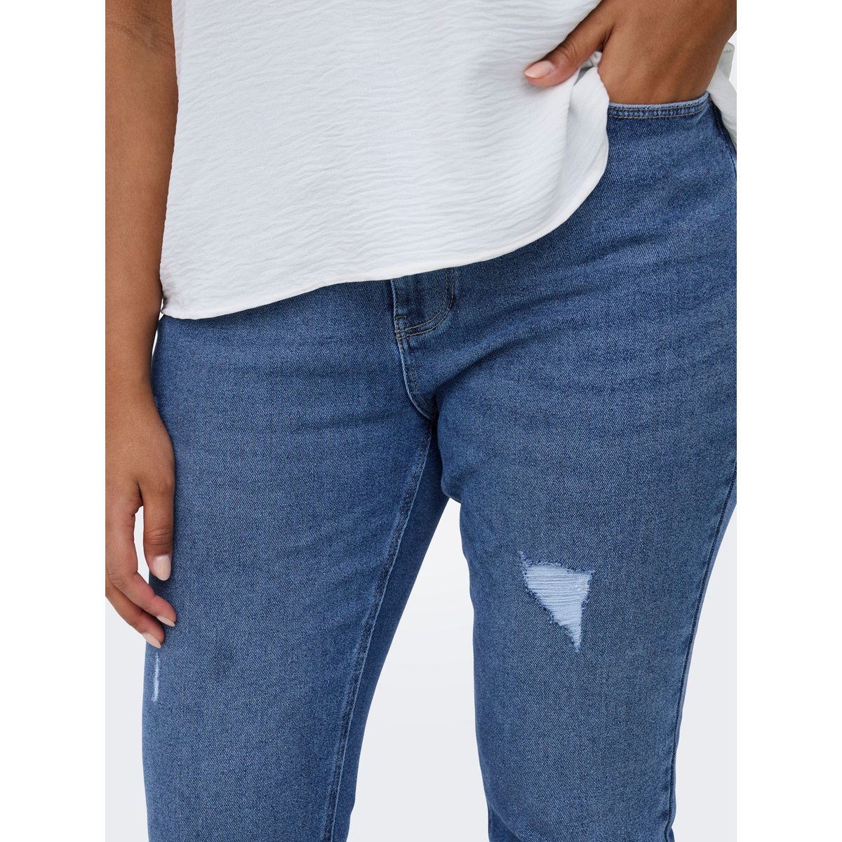 Jean Mom light blue denim, ONLY CARMAKOMA