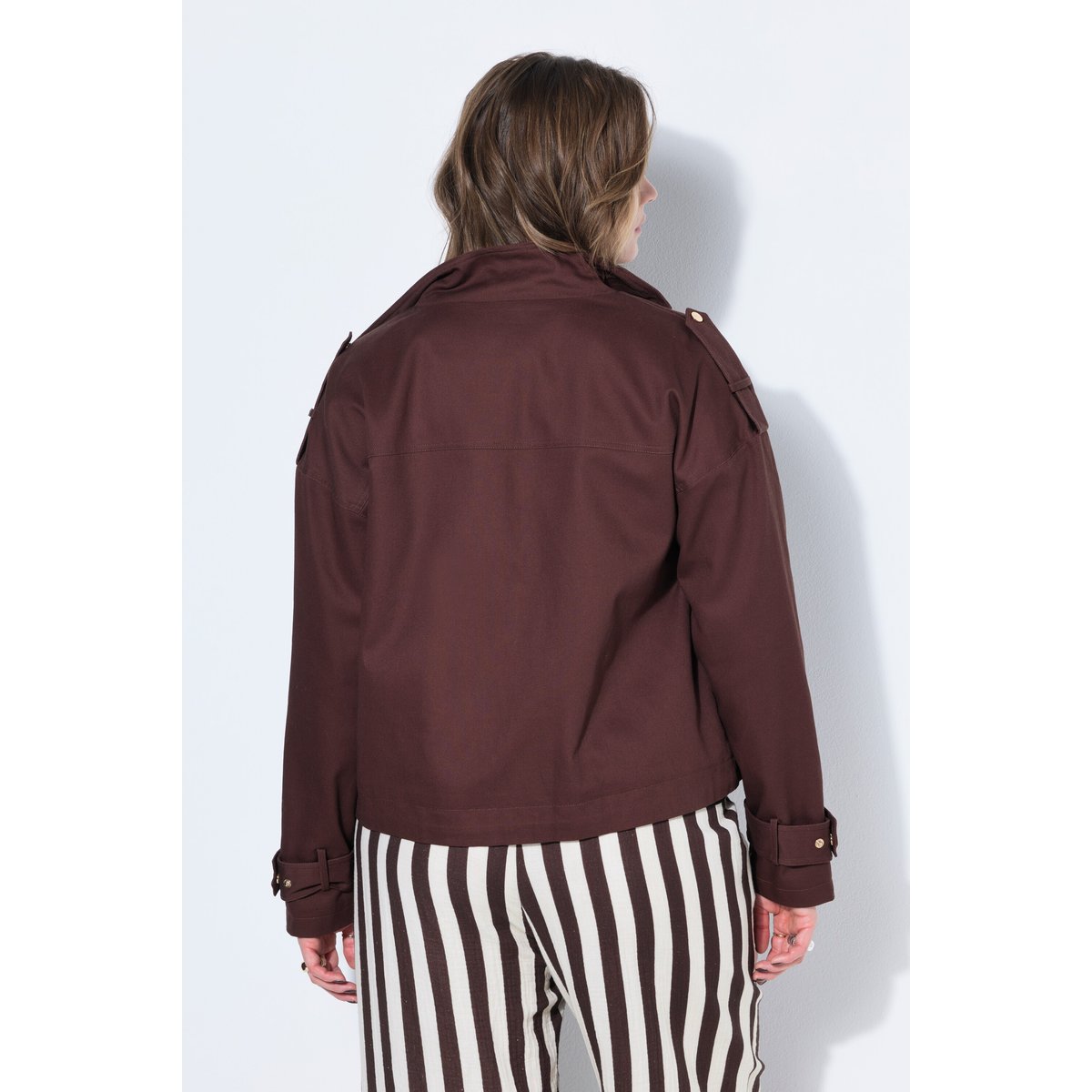 Veste utility oversize, grandes poches chocolat, STUDIO UNTOLD
