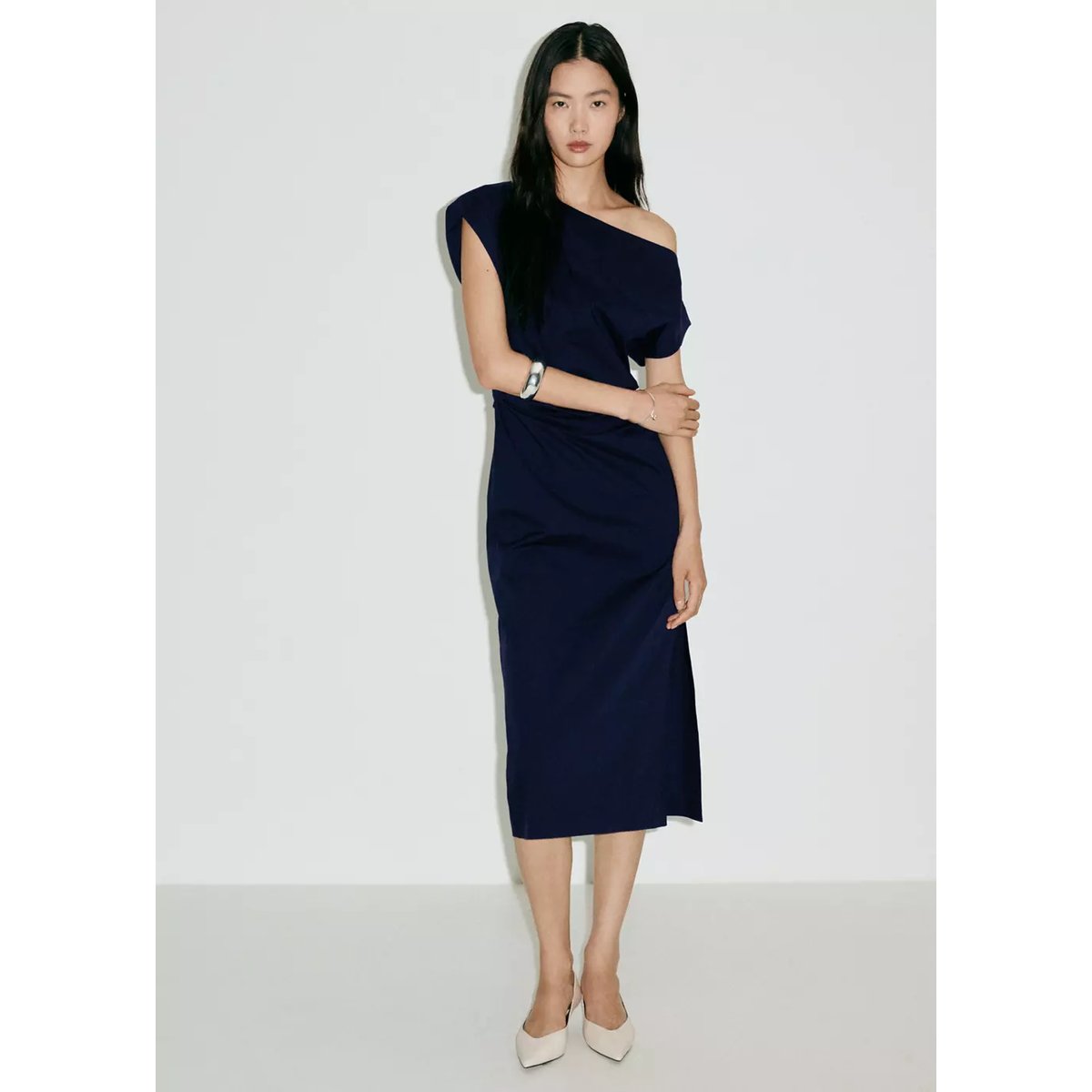 Robe asymétrique froncée bleu, MANGO