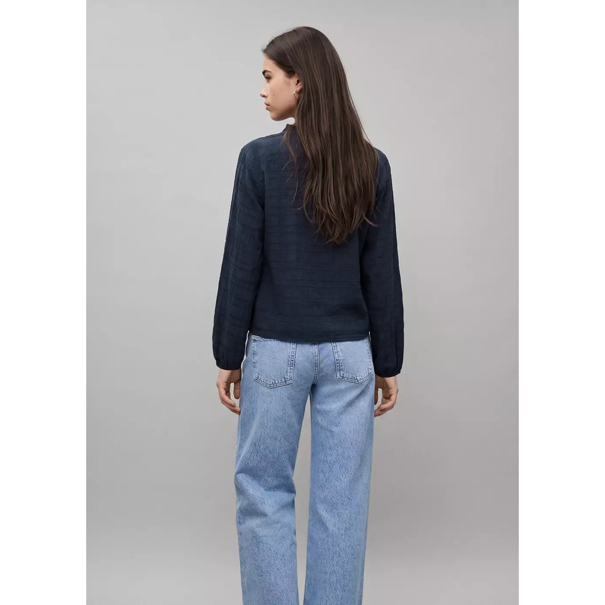 Blouse texturée avec détail à volant bleu marine, MANGO TEEN