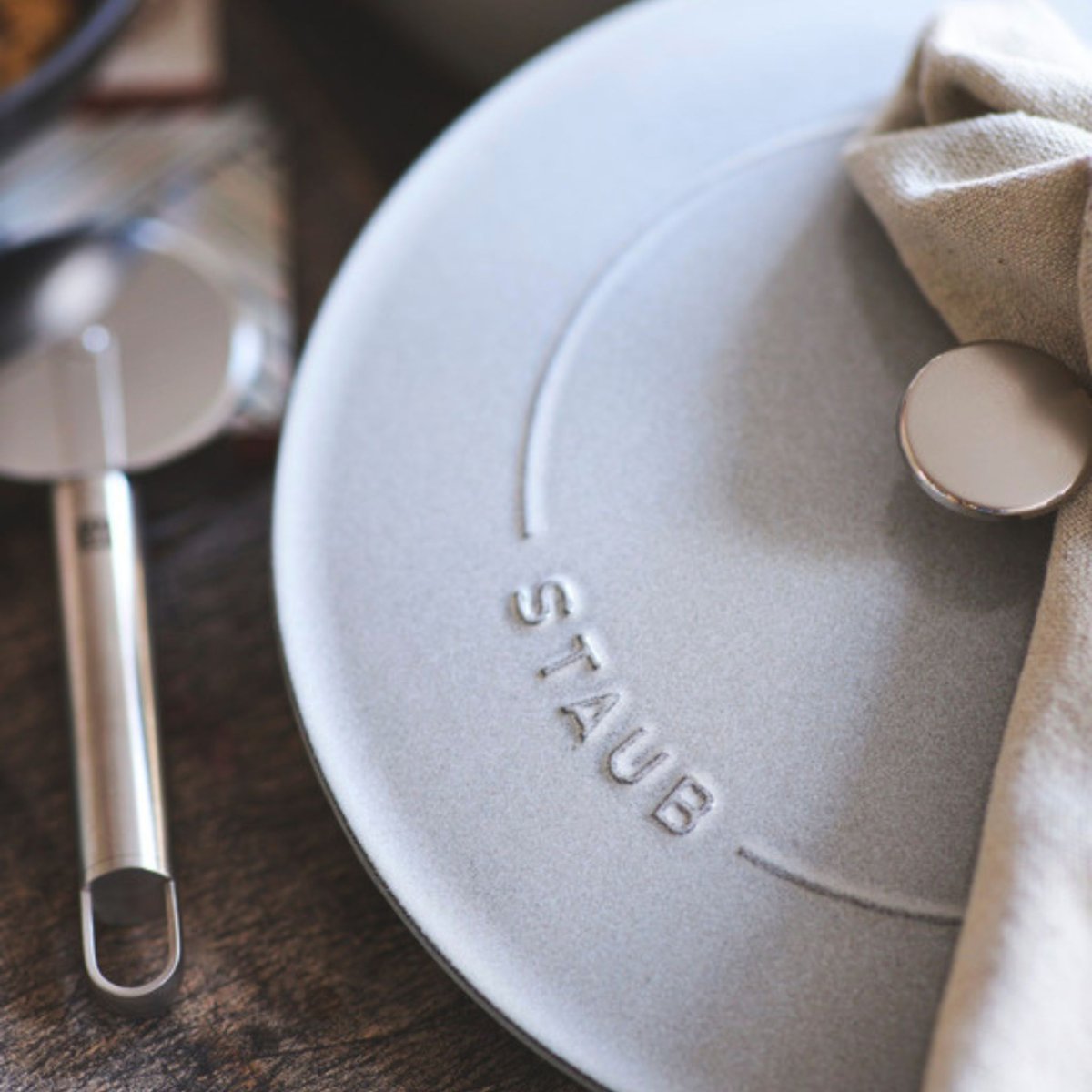 Sauteuse Chistera, 28 cm blanc, STAUB