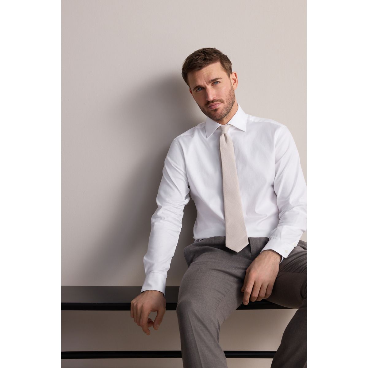 Chemise slim texturée à col italien blanc, NEXT