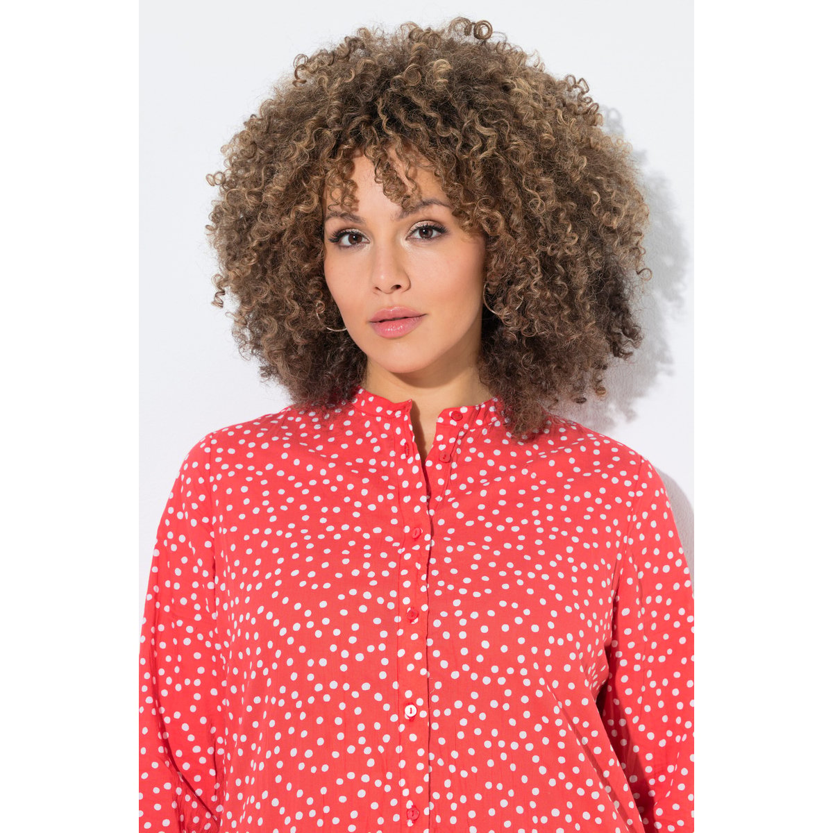 Chemisier aspect froissé, motif à pois corail, ULLA POPKEN