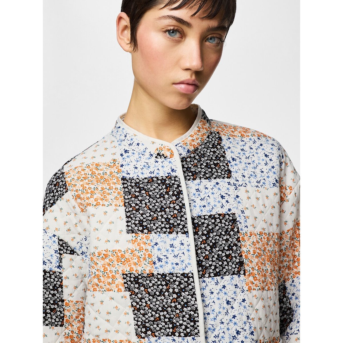 Veste matelassée patchwork imprimé patchwork fleuri, PIECES