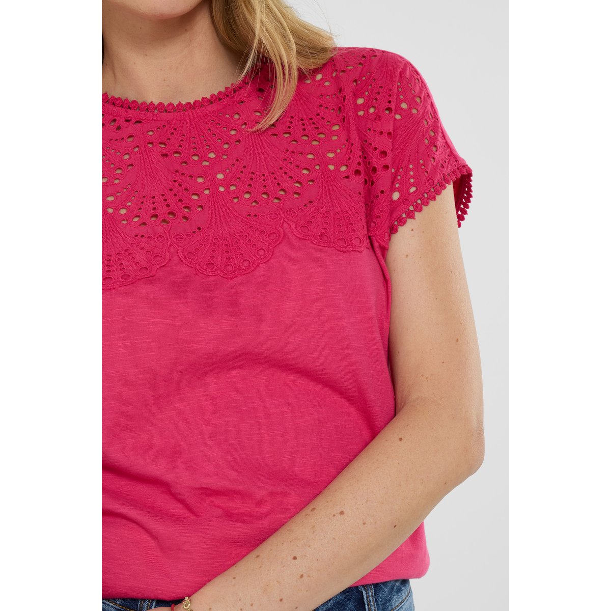 T-shirt en jersey avec encolure brodée rose, JOE BROWNS