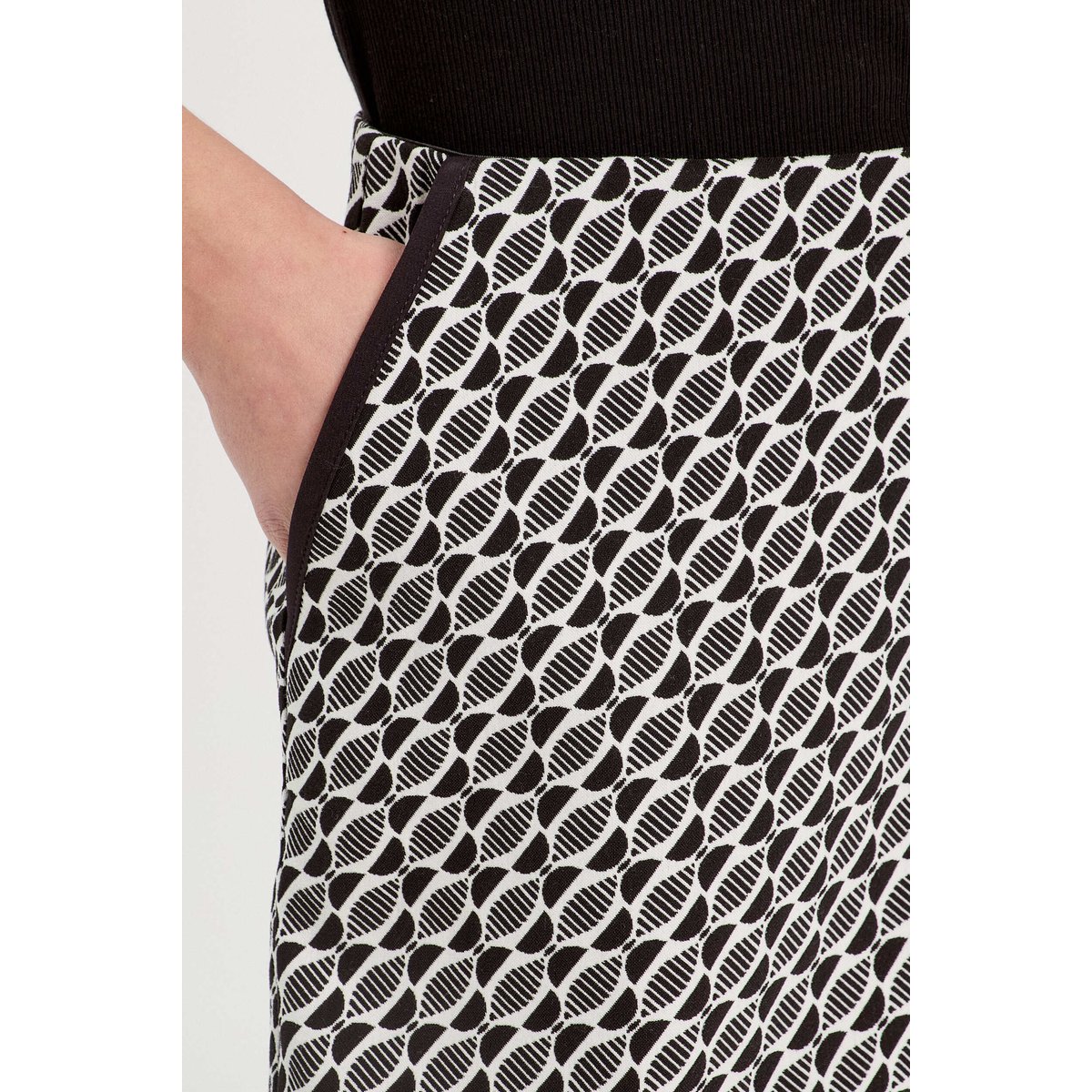 Jupe-short droite stretch noir, CACHE CACHE