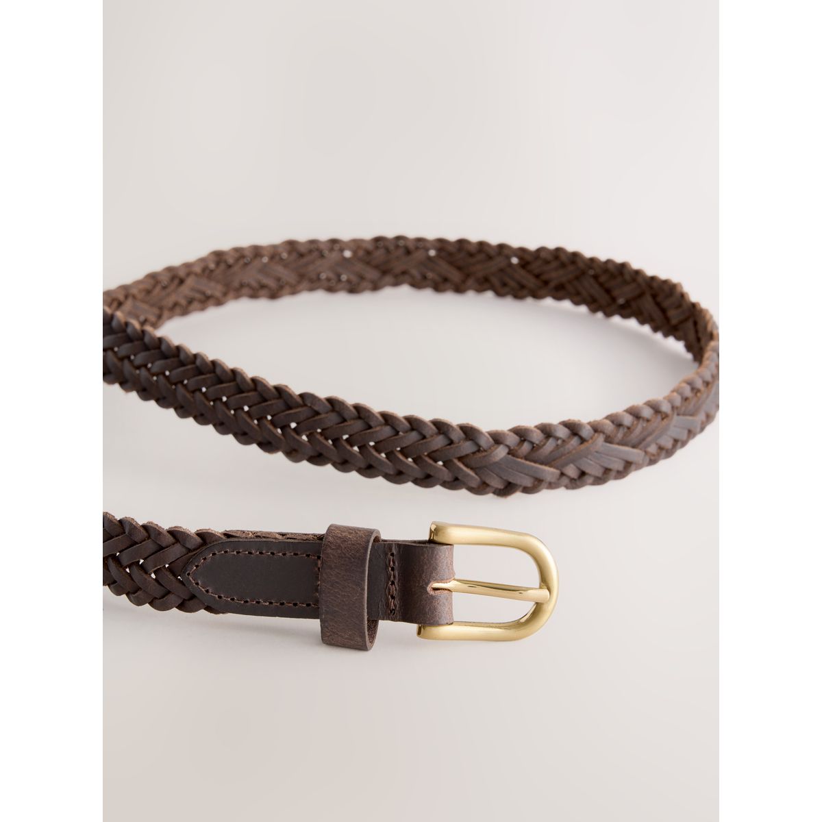 Ceinture fine en cuir tressé marron chocolat, NEXT