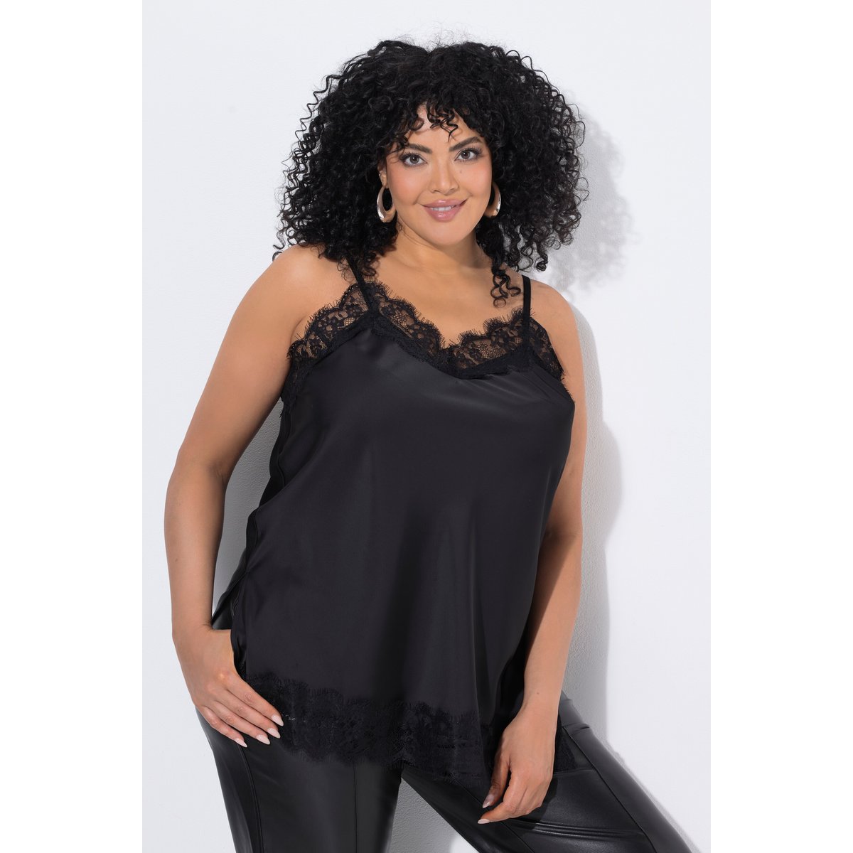 Caraco en satin (sans manches) noir, ULLA POPKEN