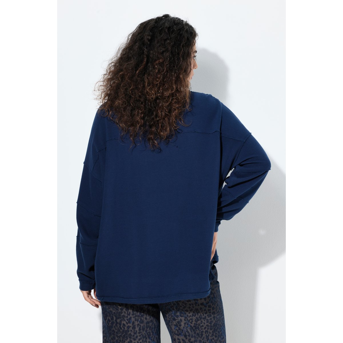Sweat côtelé à col rond et manches longues bleu encre, ULLA POPKEN