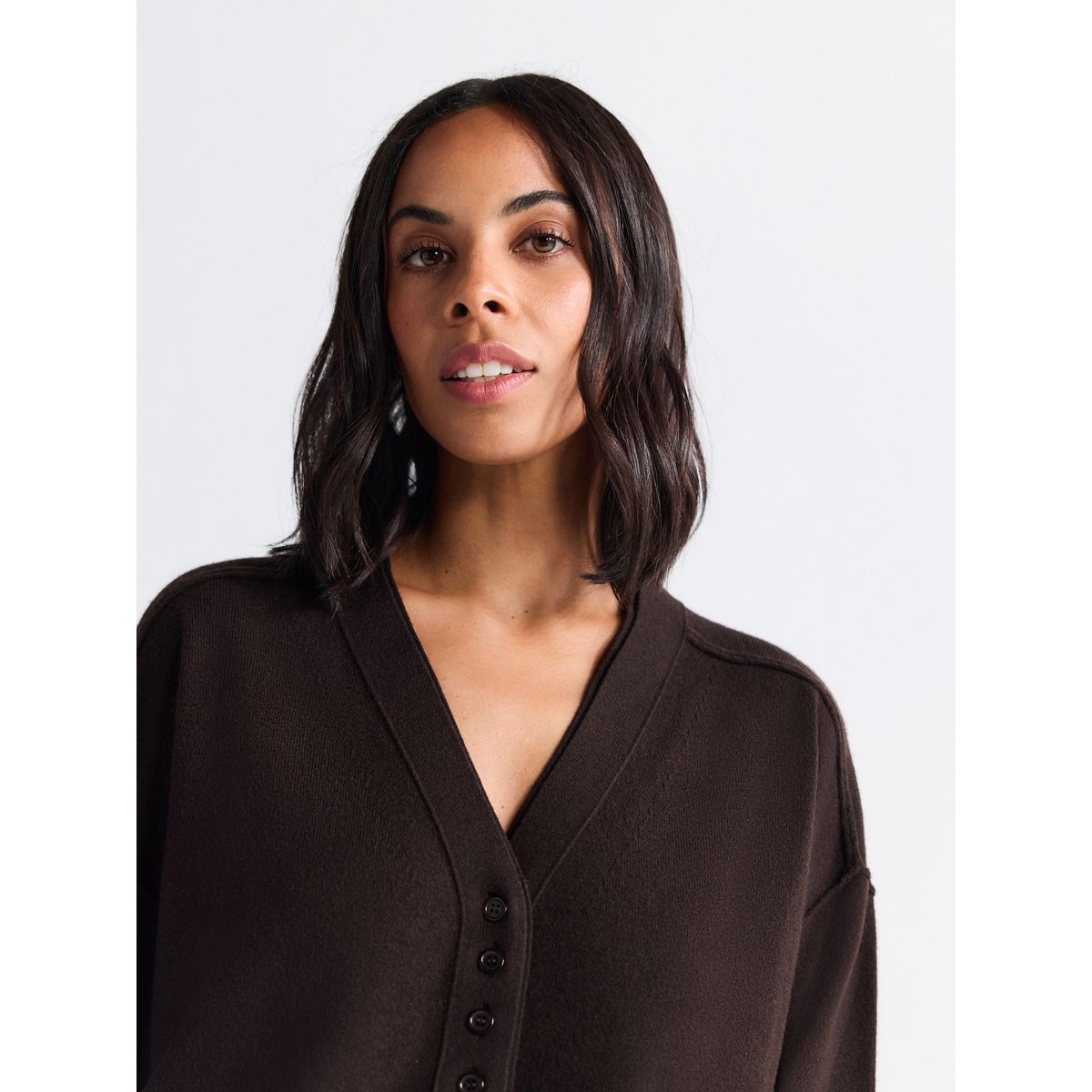 Cardigan ultra-doux à col v et poches marron chocolat, NEXT