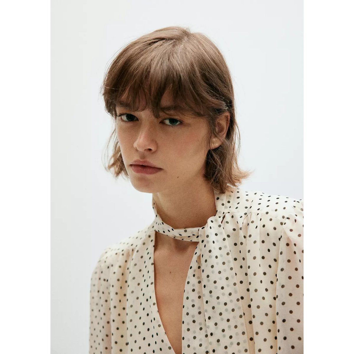 Robe à pois avec détail foulard écru, MANGO
