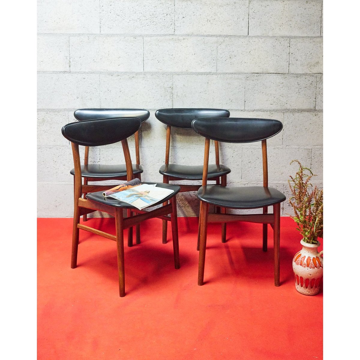 Lot de 4 chaises scandinaves Alma N°1624 - Bon état noir, DEBONGOUT