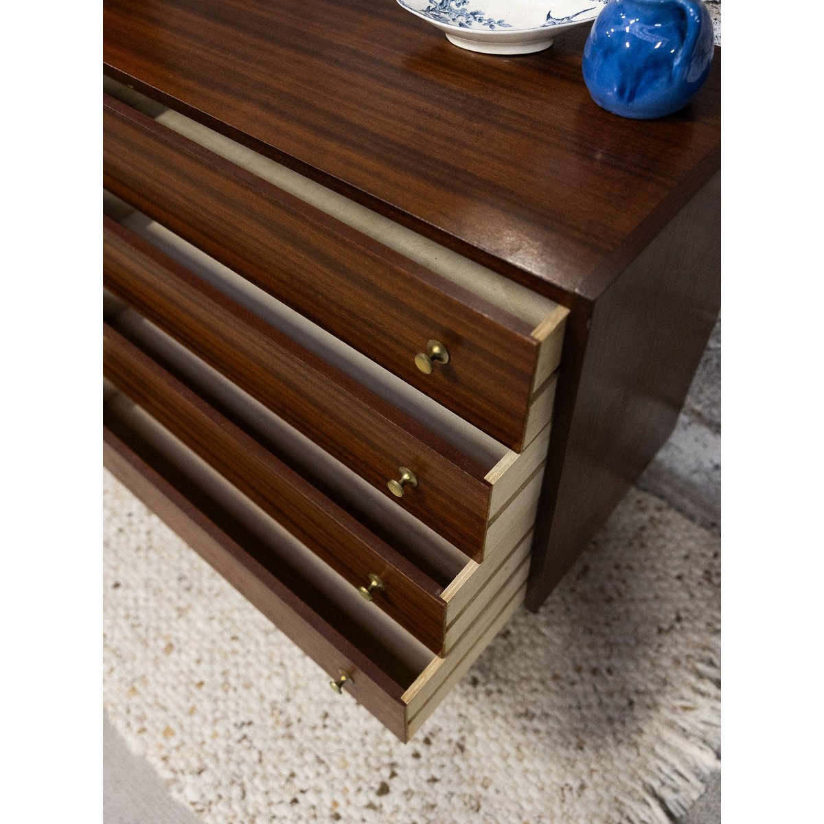 Commode contemporaine en bois Olga N°1048 - Bon état bois foncé, DEBONGOUT