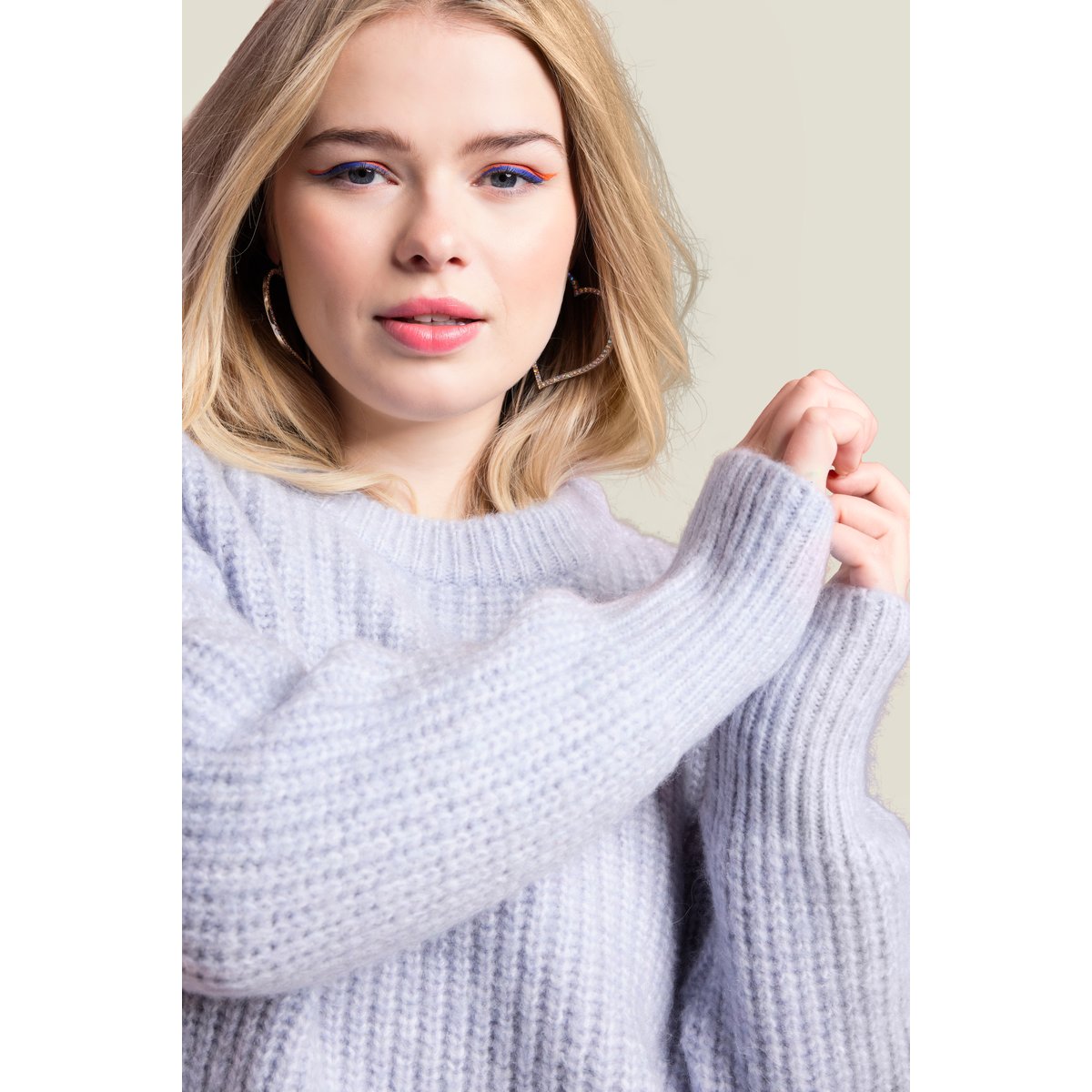 Pull boxy en maille côtelée à col rond et bleu clair tendre, STUDIO UNTOLD