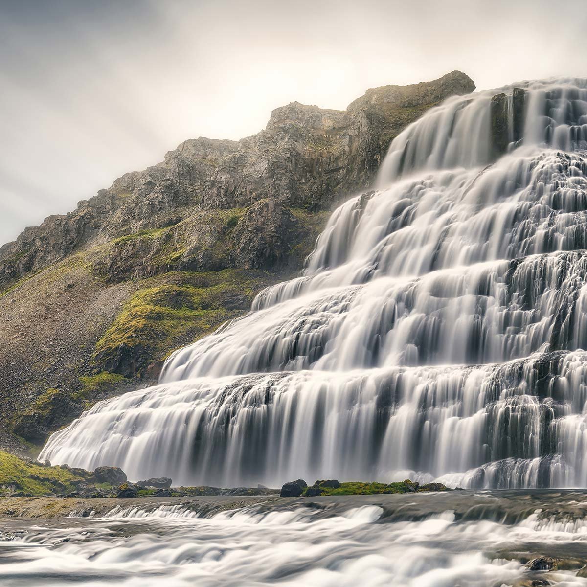 Papier peint panoramique cascade en islande intissé, HEXOA