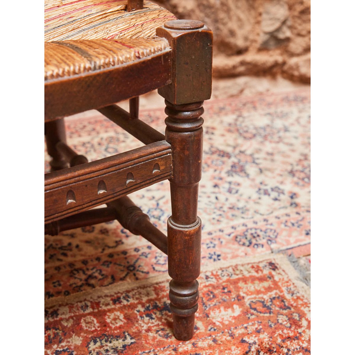 Fauteuil en bois Ernest N°1021 - Bon état bois foncé, DEBONGOUT