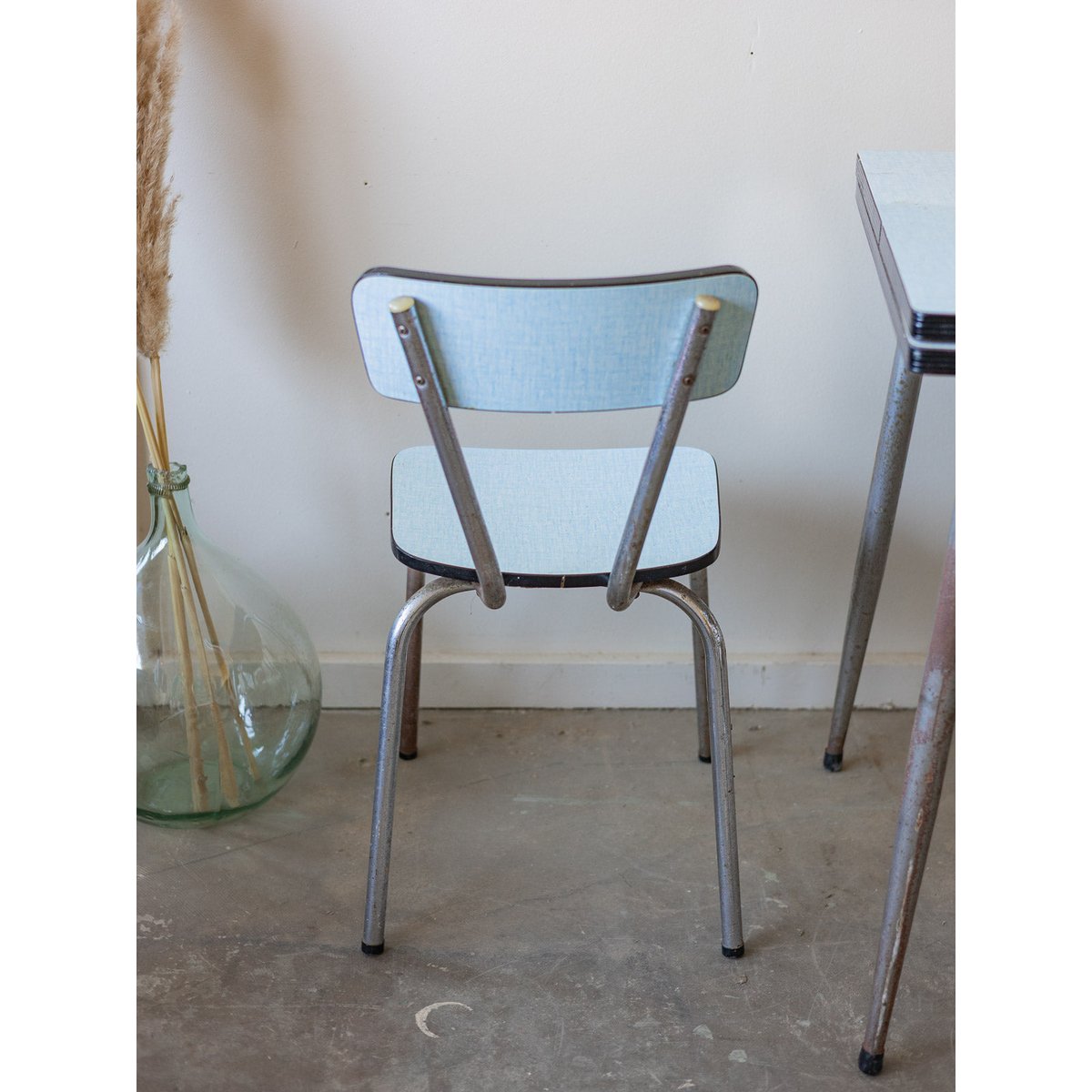 Paire de chaises en formica Alma N°1948 - Bon état bleu clair, DEBONGOUT