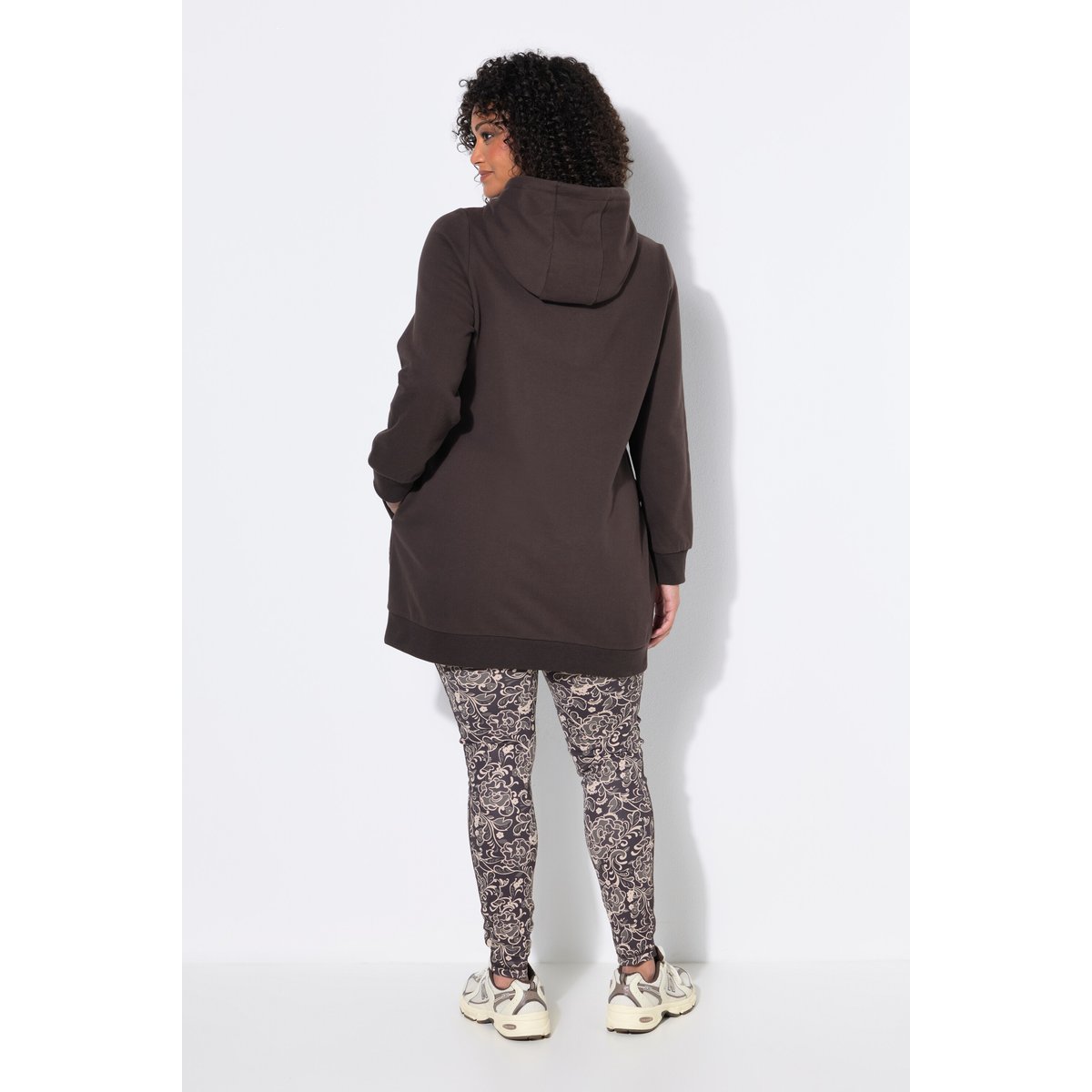Sweat-shirt oversize, motif à fleurs acajou, ULLA POPKEN