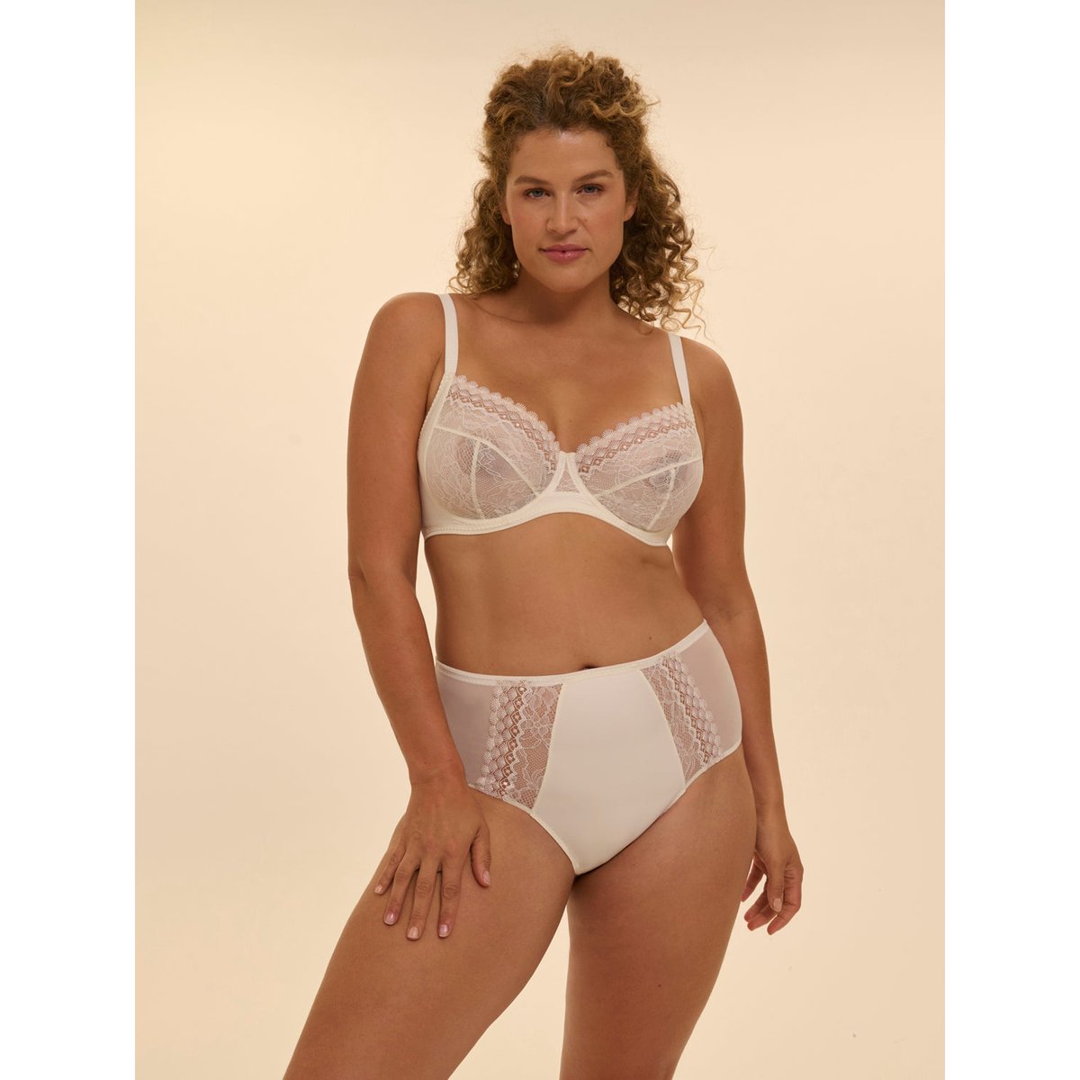 Soutien-gorge avec armature emboitant, RADIEUSE blanc, SIMONE PERELE