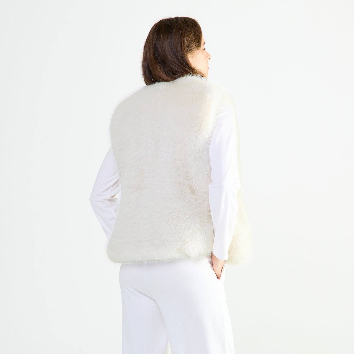 Gilet court COLETTE lait, LAURENCE TAVERNIER
