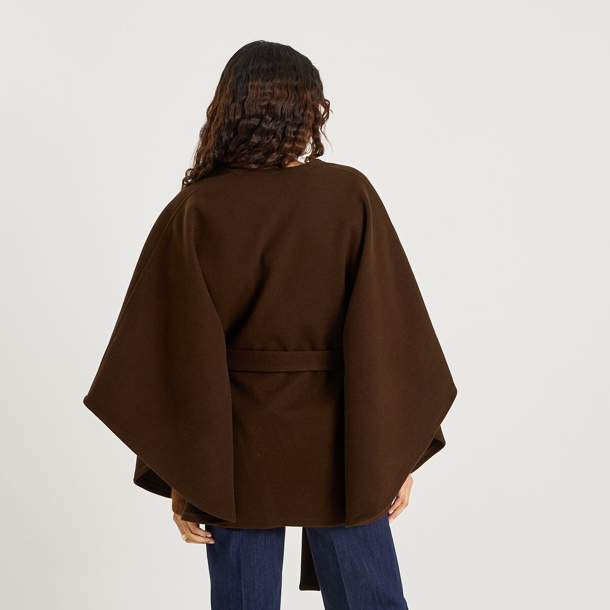 Cape structurée à ceinture marron chocolat, GRAIN DE MALICE