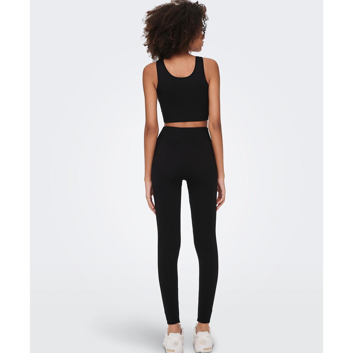 Nahtloses Cropped-Top Jaia schwarz, ONLY PLAY