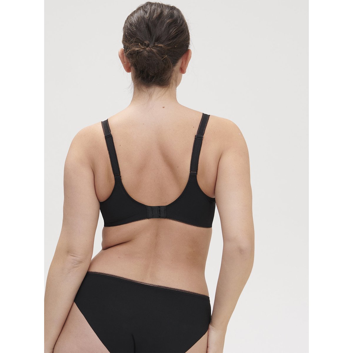 Soutien-gorge avec armatures emboitant, AMAZONE noir, SIMONE PERELE