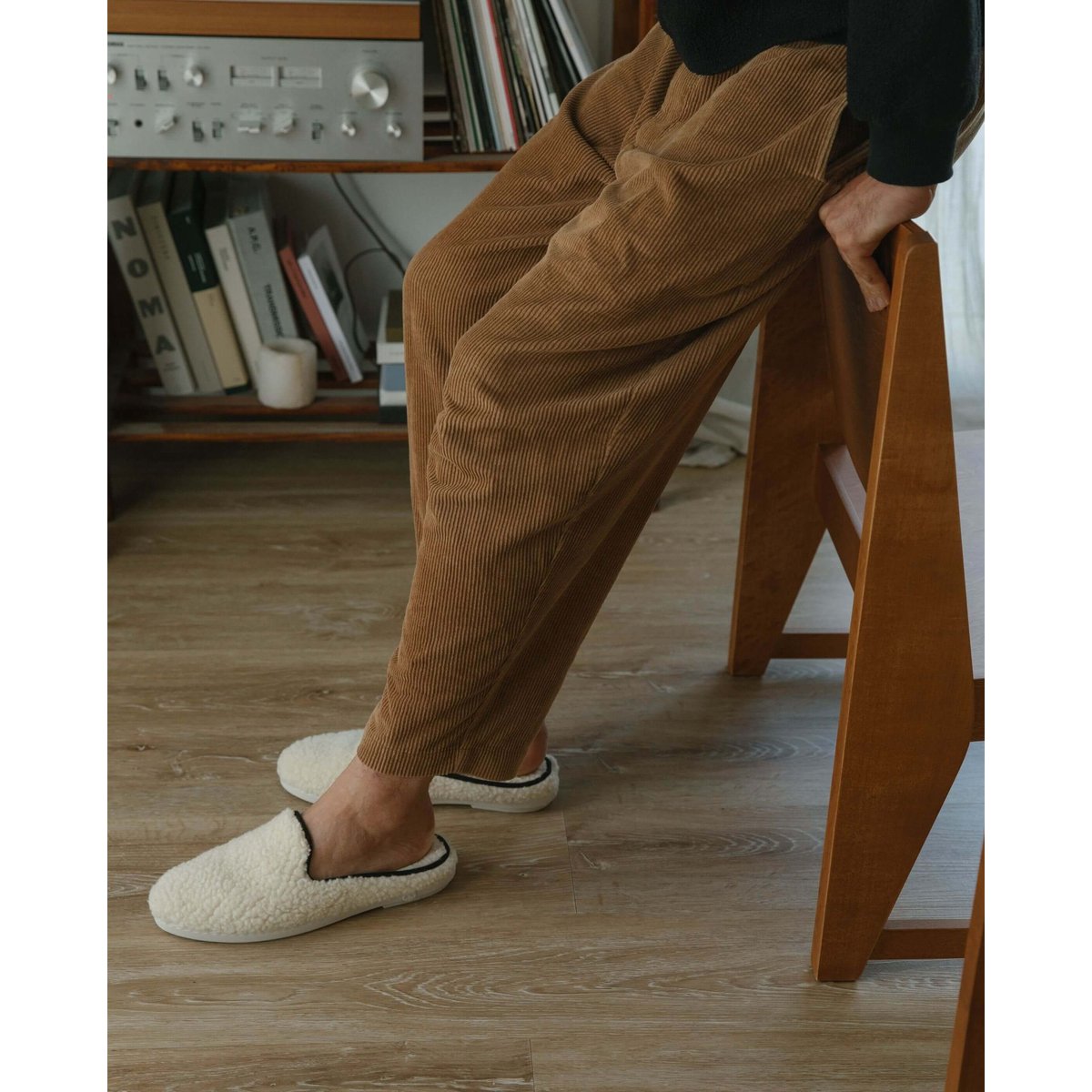 Mules en bouclette de laine blanc noir, ANGARDE