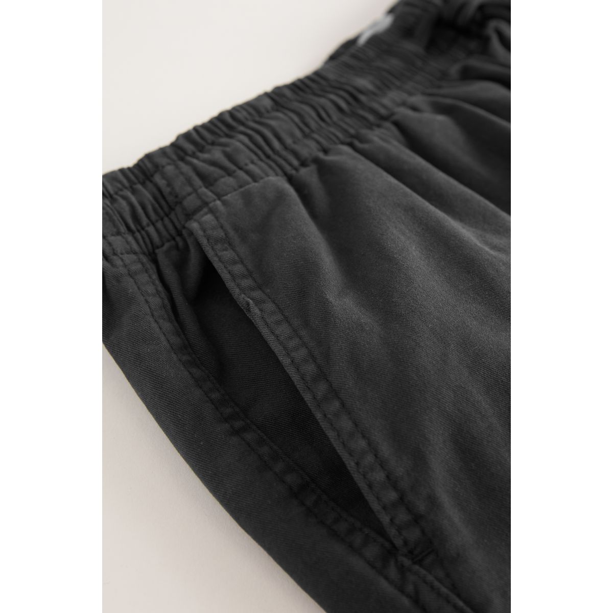 Short en coton stretch avec taille élastique noir, NEXT